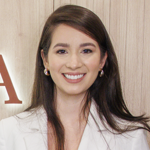 Dra. Ingrid Cavalcante — Ortodontia e Invisalign